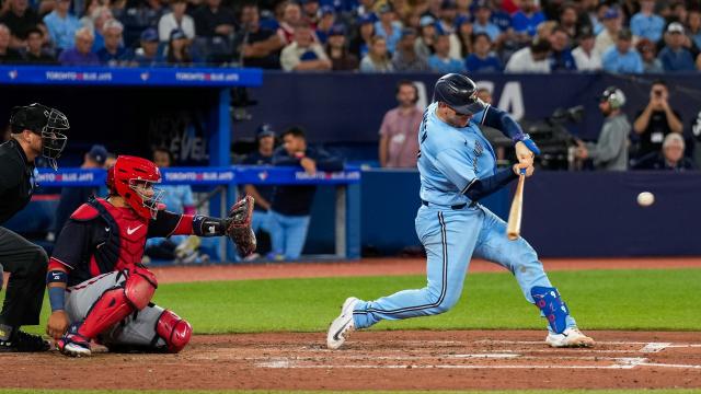 Danny Jansen hits two-run homer in Blue Jays win over Rangers