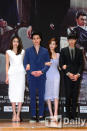 MBC TV新週末劇（週末播出的劇集）《Hotel King》的製作發佈會在江原道平昌Alpensia Resort Convention Center舉行，李東旭和李多海等人悉數亮相。