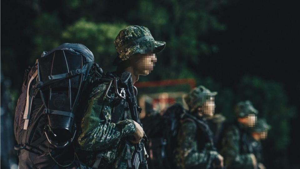 一名女網友想投入職業軍人的工作。（圖／翻攝自國防部發言人臉書）