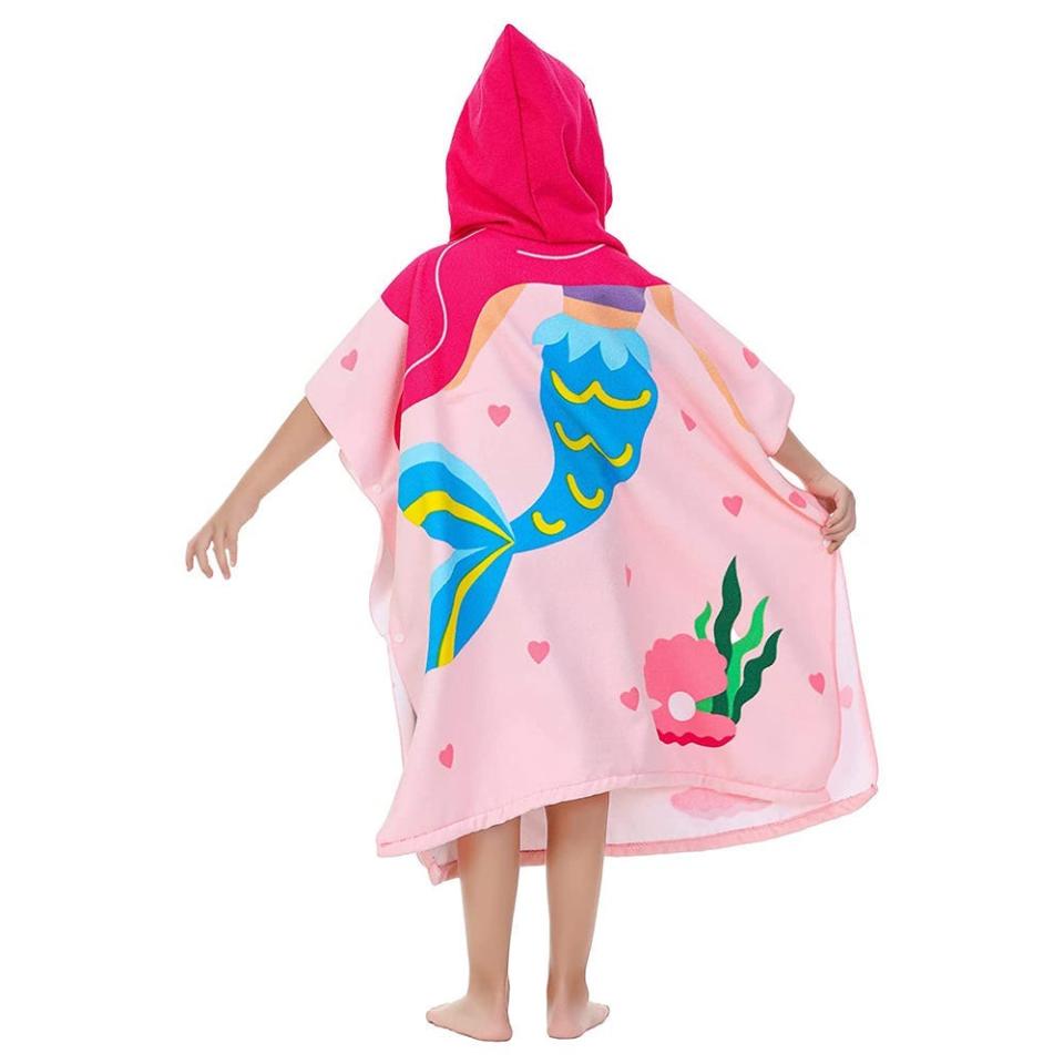 12) Soft Microfiber Swim Blanket