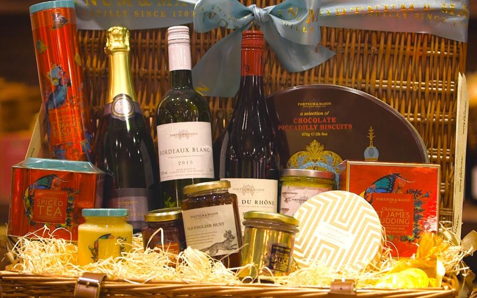 Christmas-hamper