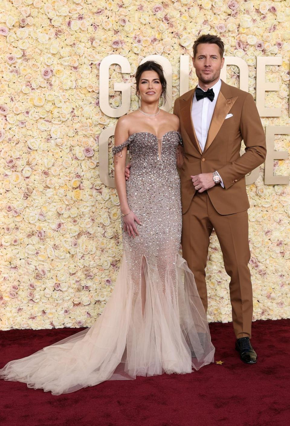 PHOTO: Sofia Pernas and Justin Hartley attend the 81st Annual Golden Globe Awards at The Beverly Hilton on January 07, 2024, in Beverly Hills, California.  (Amy Sussman/Getty Images)