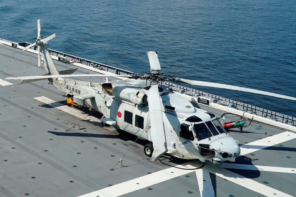 日本海上自衛隊兩架SH60K墜機失事。（AP）