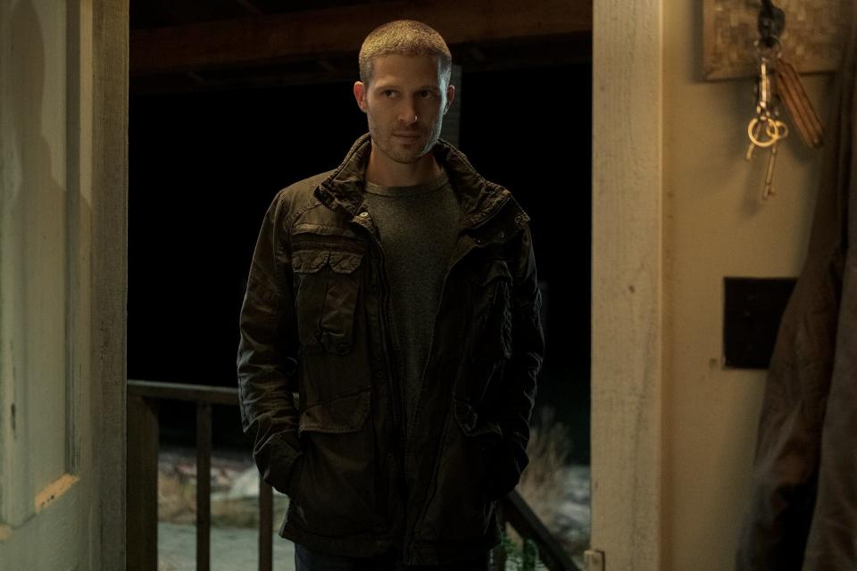 MIDNIGHT MASS (L to R) ZACH GILFORD as RILEY FLYNN in episode 105 of MIDNIGHT MASS