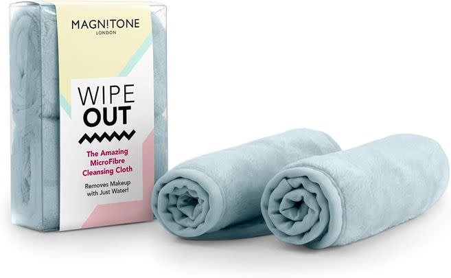 These microfibre cleansing cloths that can be used without cleanser
