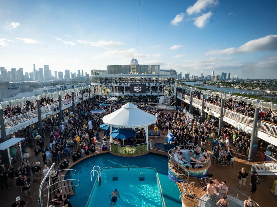 A packed pool deck on a Sixthman cruise.