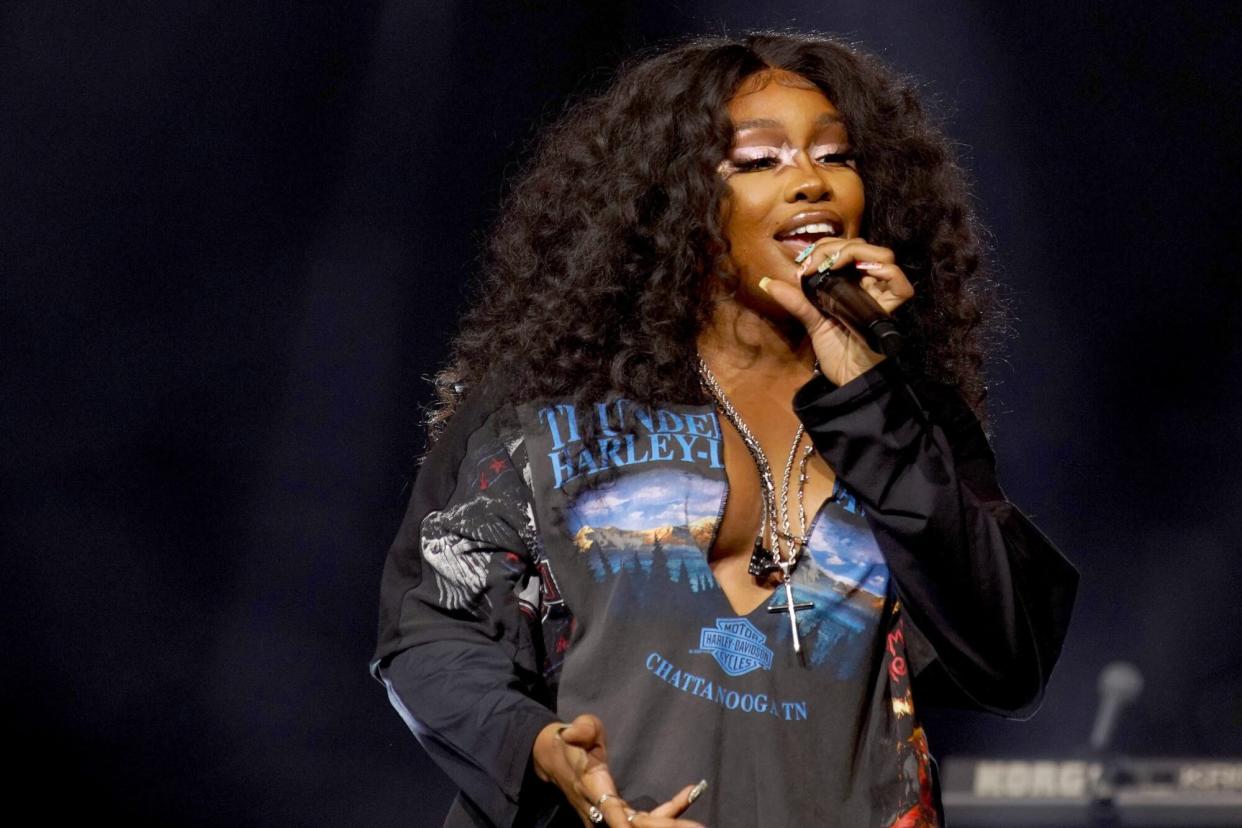 ANAHEIM, CALIFORNIA - JUNE 25: SZA performs onstage at Spotify’s Night of Music party during VidCon 2022 at Anaheim Convention Center on June 25, 2022 in Anaheim, California. (Photo by Anna Webber/Getty Images for Spotify)