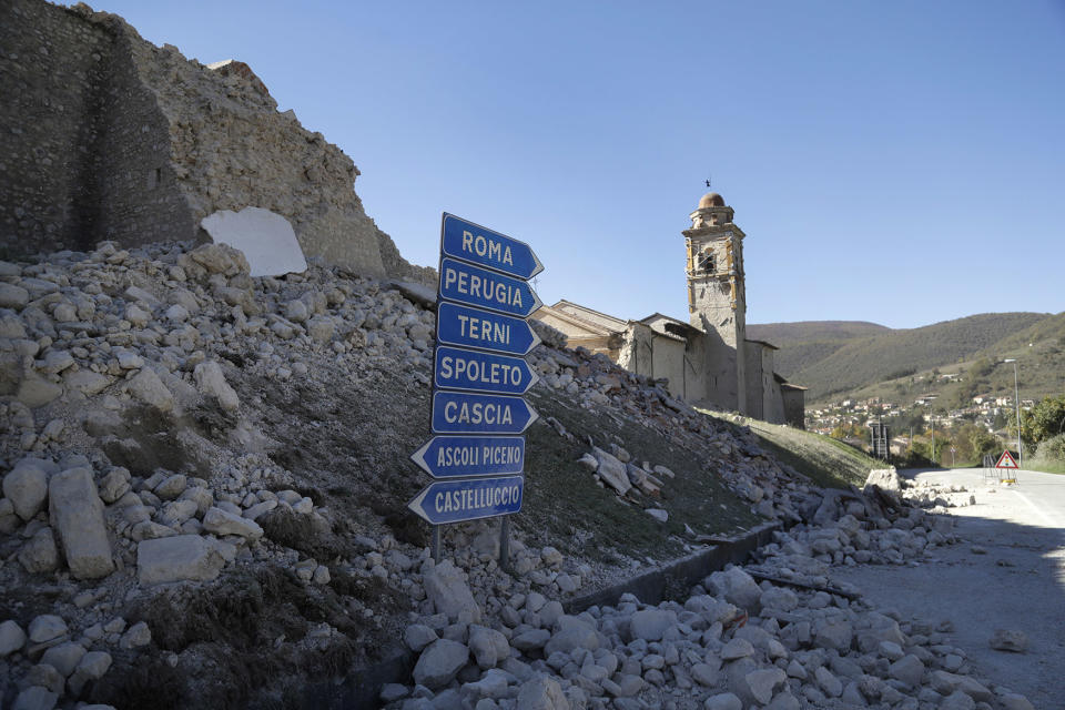 New earthquake rocks Italy, flattens historic basilica