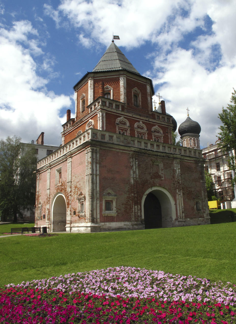 This June 4, 2012 photo shows the Mostovaya Bashnya tower which once housed archers guarding the approach to the Czar’s Country Estate on Silver Island in northern Moscow. The estate, where the boy who became Peter the Great learned to sail, is a free attraction but rarely visited by tourists. (AP Photo/Jim Heintz).