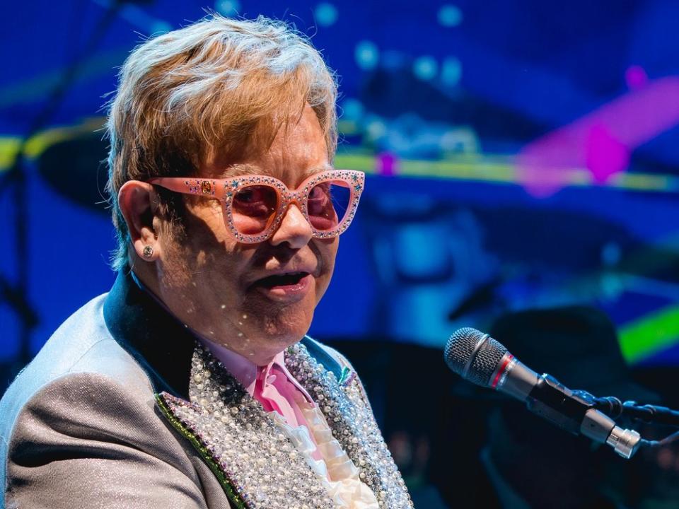 Elton John verabschiedet sich ausgiebig. (Bild: Tony Norkus/Shutterstock.com)