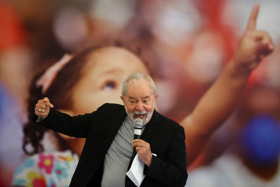 O ex-presidente Luiz In&#xe1;cio Lula da Silva lidera com folga o pleito. Foto: REUTERS/Carla Carniel.