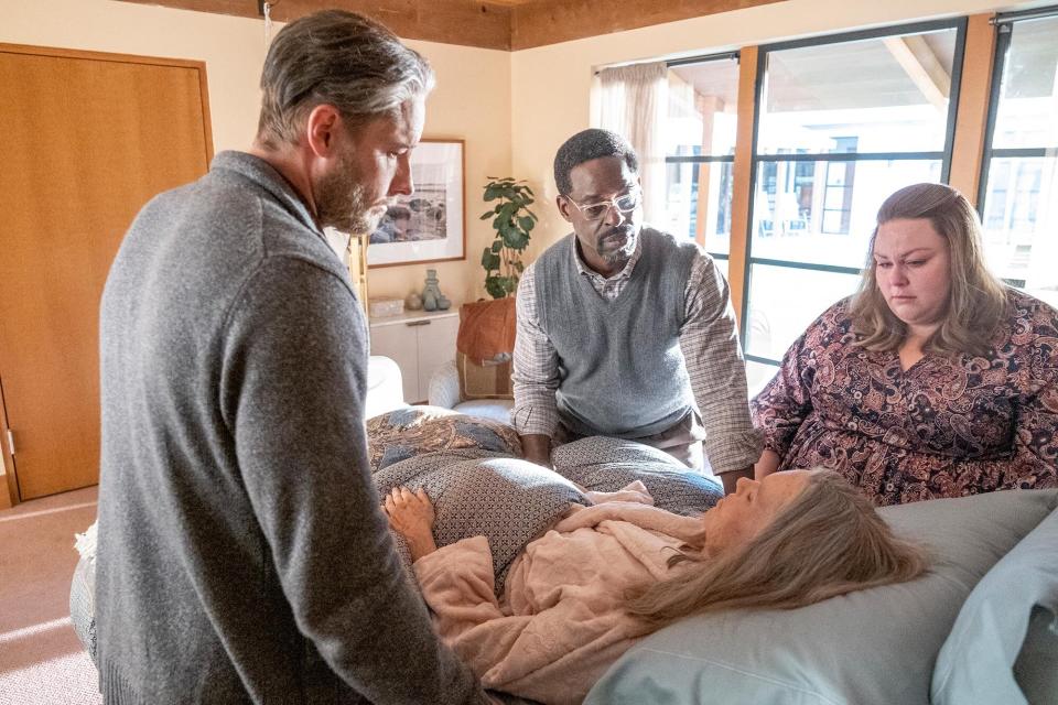 Justin Hartley, Sterling K. Brown, Chrissy Metz, and Mandy Moore on 'This Is Us'