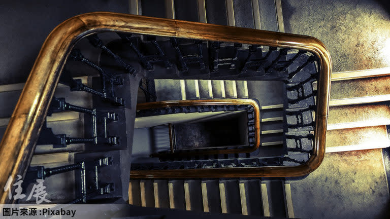 多爬樓梯對健康有益｢為什麼老公寓爬樓梯是缺點？」 網一面倒：到你老了就知道(圖/Pixabay)
