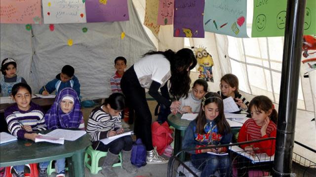 Escuela para niños refugiados del valle de la Beká creada por Al Yunde. Foto: Facebook/antena3