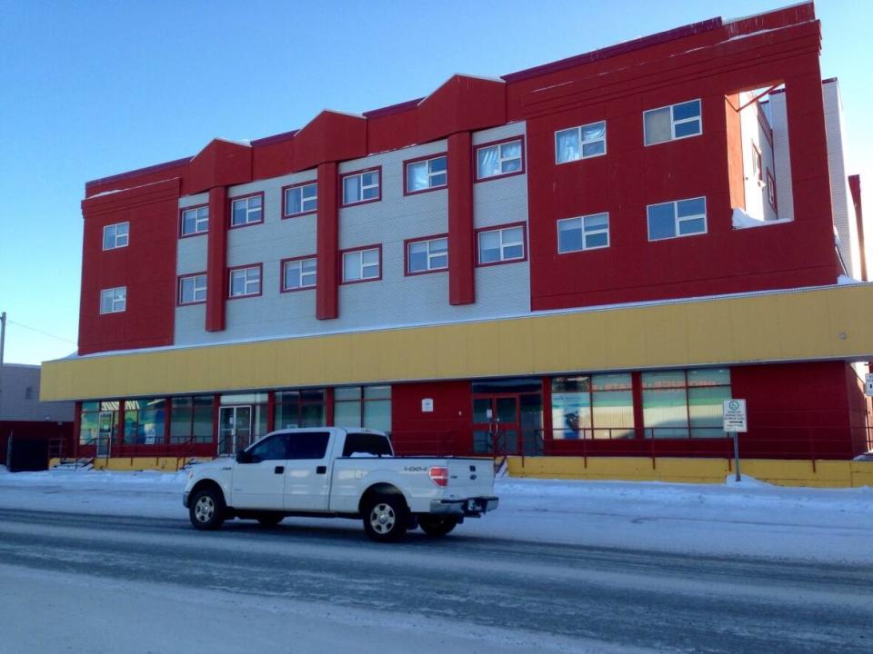 A territorial court judge heard arguments Friday on whether or not a preliminary inquiry should proceed in Inuvik, where the alleged murder occurred.  (David Thurton/CBC - image credit)