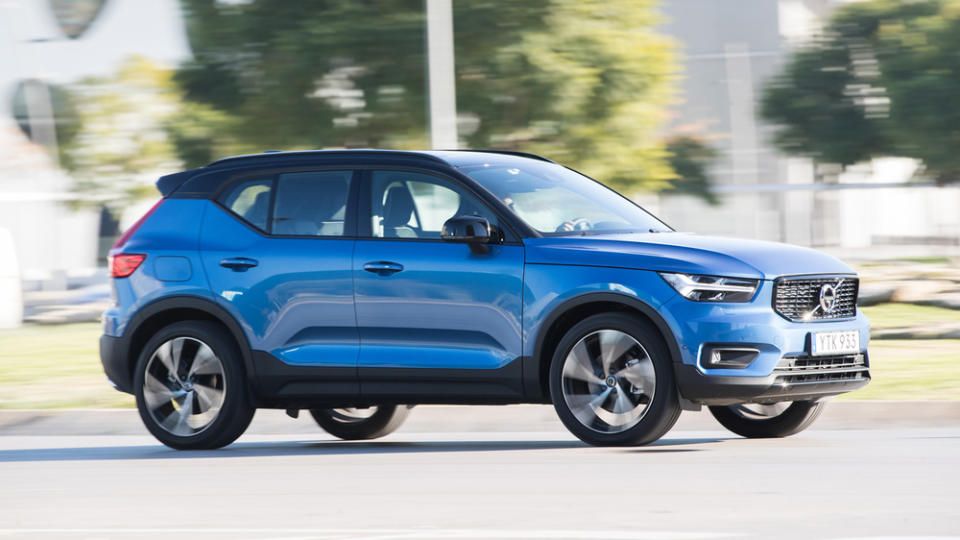 Cool, kantig und mit Charakter. Im Frühjahr 2018 schickt Volvo den XC40 auf die Straße. Es ist das erste Kompakt-SUV der schwedischen Marke.