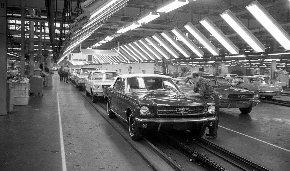 1964 Ford Dearborn Assembly Plant neg 138106 164