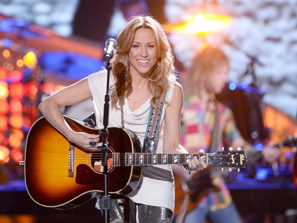 sheryl crow performing