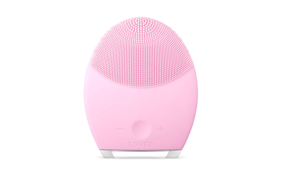 <p>This cult beauty tool has made quite the splash this year, and there's no better time to get your own. Foreo is offering shoppers 25 percent off on Cyber Monday.</p><p>Our pick: <a rel="nofollow noopener" href="http://click.linksynergy.com/fs-bin/click?id=93xLBvPhAeE&subid=0&offerid=376901.1&type=10&tmpid=17729&RD_PARM1=https%3A%2F%2Fwww.foreo.com%2Fluna-2%3Fid%3D1249&u1=TLCYBERMONDAYDEALS" target="_blank" data-ylk="slk:Luna 2;elm:context_link;itc:0;sec:content-canvas" class="link ">Luna 2</a></p>