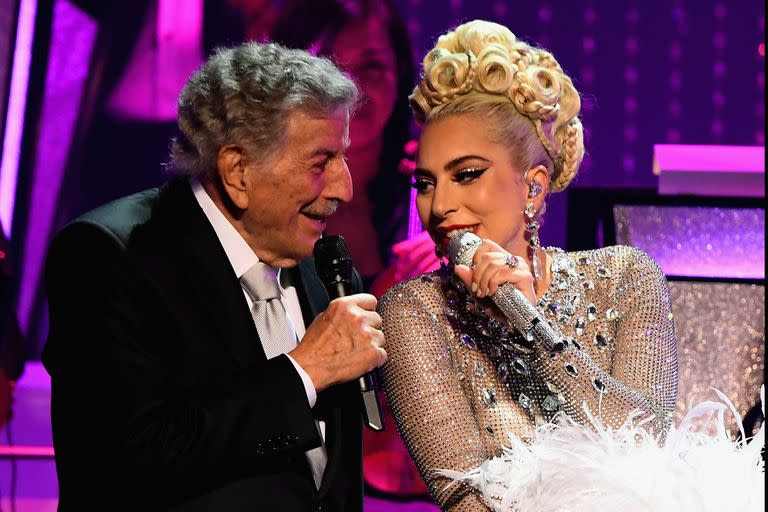 Tony Bennett se retiró de los escenarios en compañía de su querida Lady Gaga