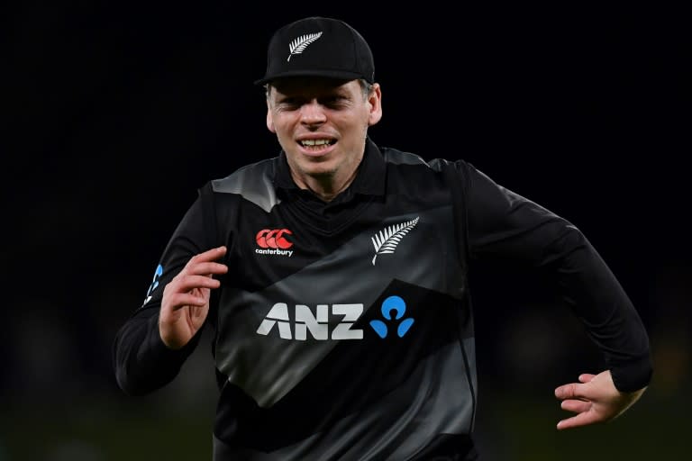 Allrounder Michael Bracewell will captain <a class="link " href="https://sports.yahoo.com/soccer/teams/new-zealand-women/" data-i13n="sec:content-canvas;subsec:anchor_text;elm:context_link" data-ylk="slk:New Zealand;sec:content-canvas;subsec:anchor_text;elm:context_link;itc:0">New Zealand</a> on their five-match Twenty20 tour of Pakistan later this month (Sanka Vidanagama)