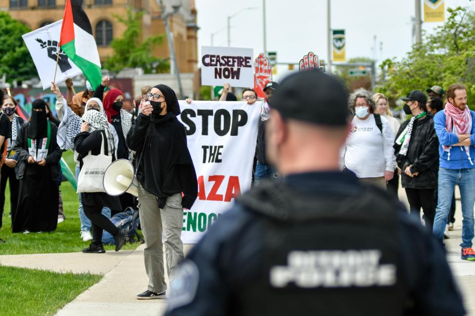 Pro-Palestinian students gather on the campus of Wayne State University