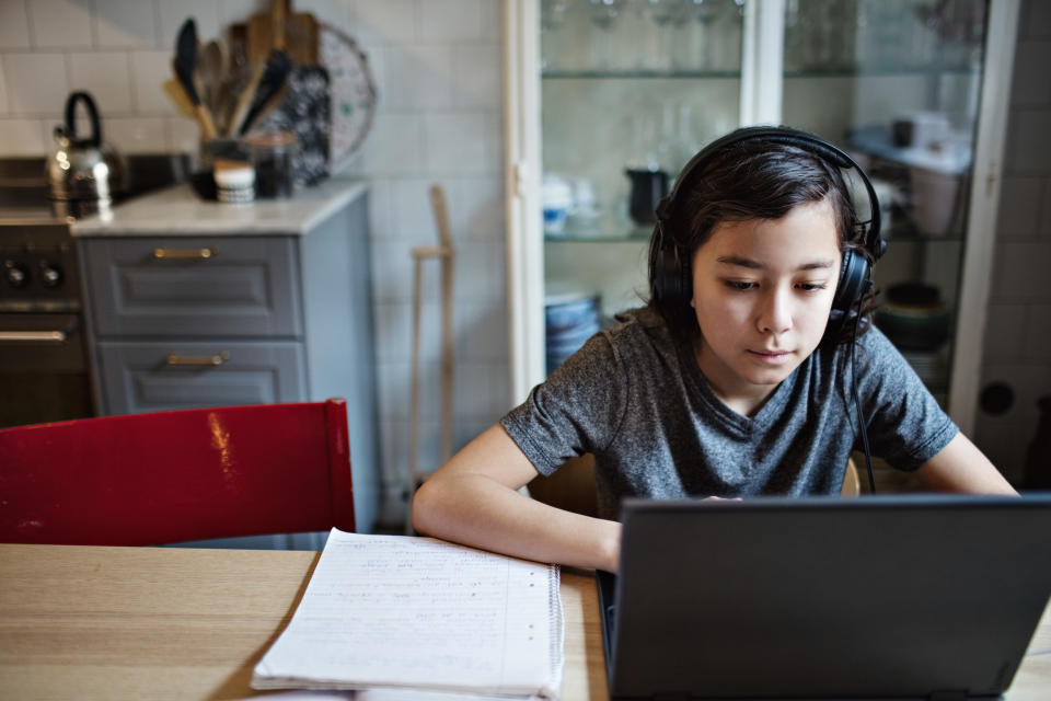 There are many mindfulness techniques kids can try if they're feeling uncomfortable throughout the day.  (Photo: Maskot via Getty Images)