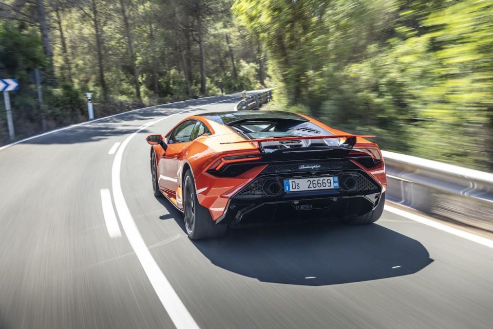 2023 Lamborghini Huracán Tecnica - Photos From Every Angle