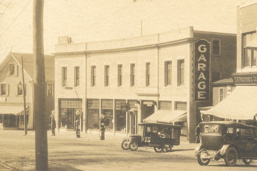 The McReel Building was erected in 1921. A.E. McReel used the building as a showroom for his Ford auto dealership. It featured a garage in the rear and gas pumps on Water Street.