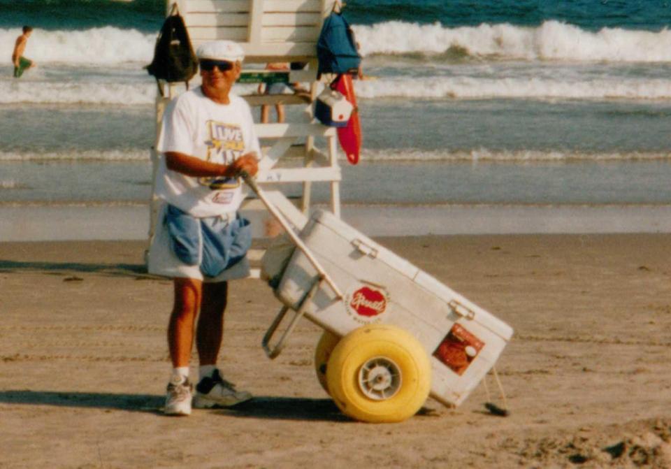 The late Andy Markee, North Wildwood's "Fudgy Wudgy" man, pushing his cart of ice cream treats, including Choco Tacos.