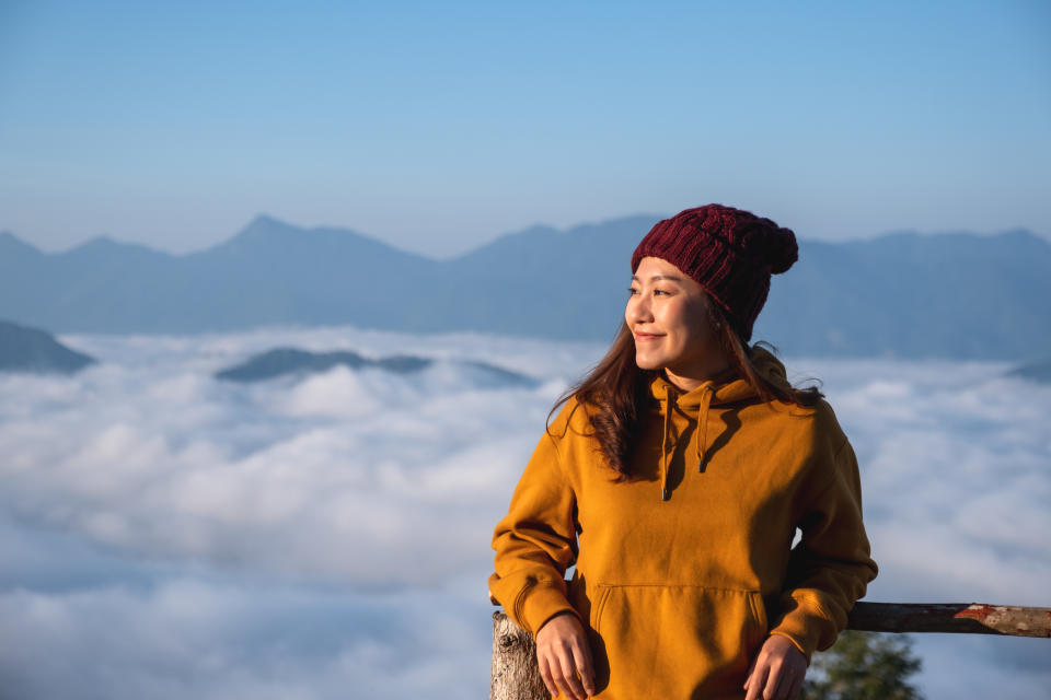 多接觸大自然、曬太陽，回到家也要創造舒適放鬆的環境，就能改善季節性憂鬱。（示意圖/Getty Image）