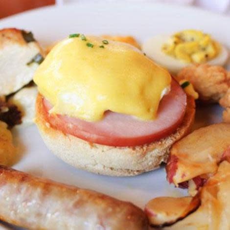 Eggs benedict