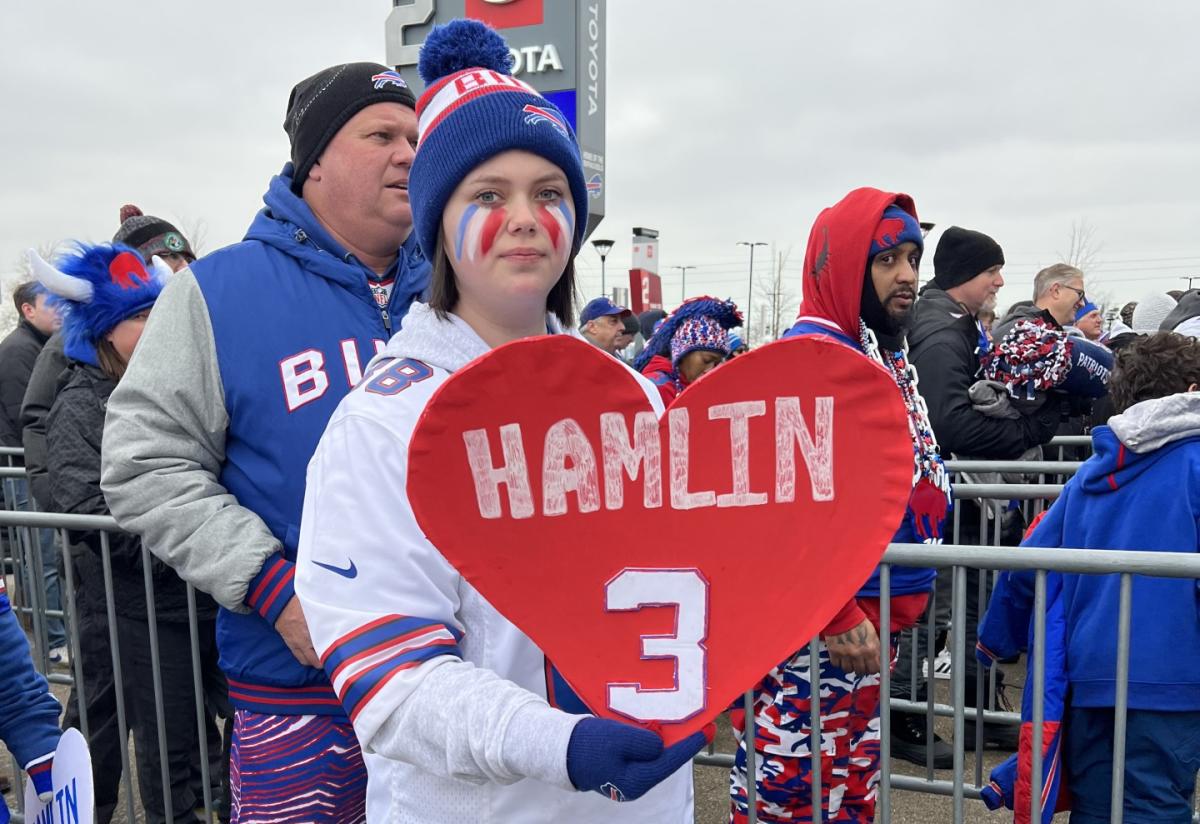 Bills fans buy Hamlin gear in support of his recovery