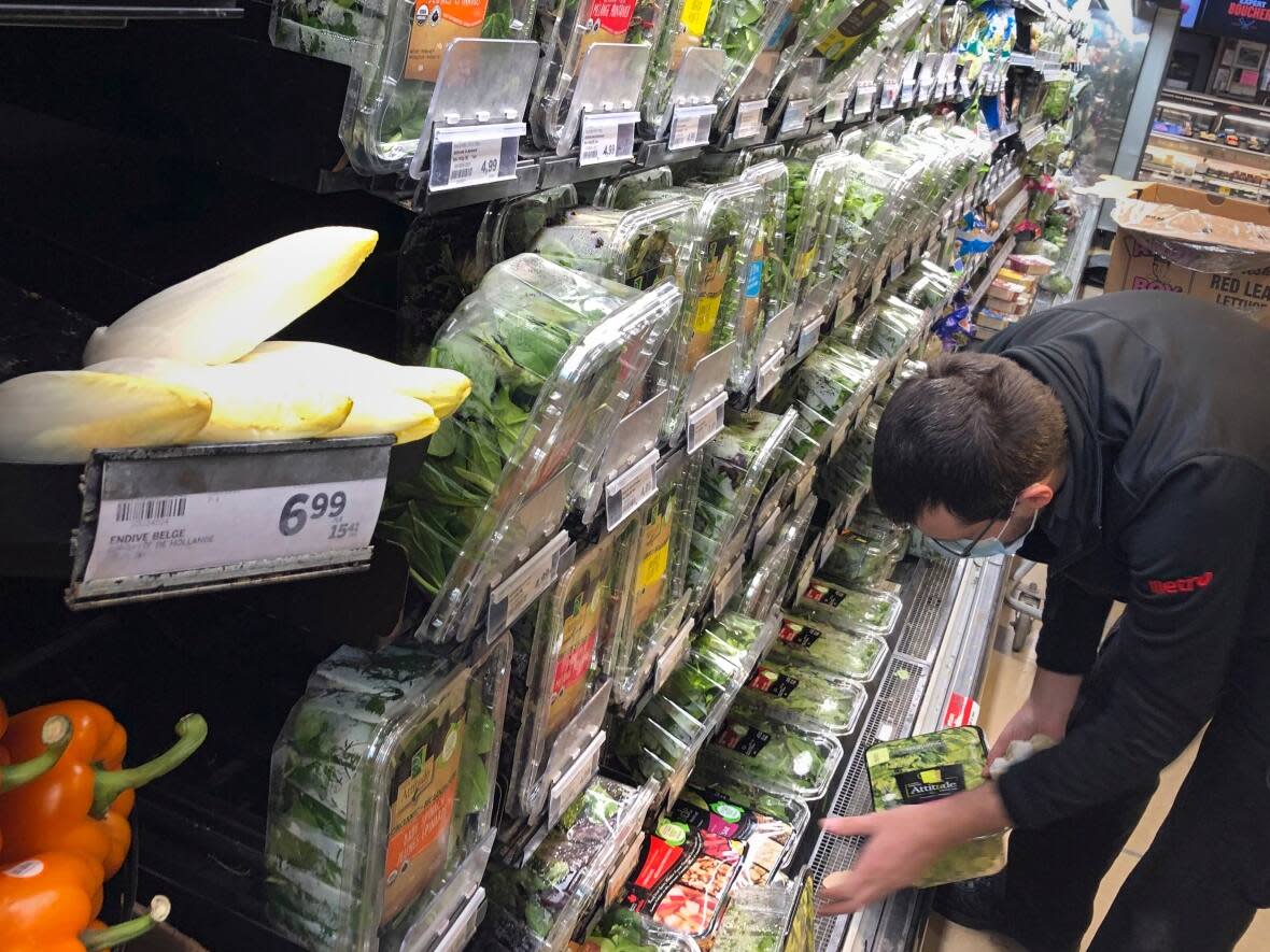 A Metro market in Montreal on Jan. 19, 2022. The Canadian Federation of Independent Grocers says supply issues affecting some popular products began long before the Canada-U.S. cross-border vaccine mandates. (CBC/Radio-Canada - image credit)