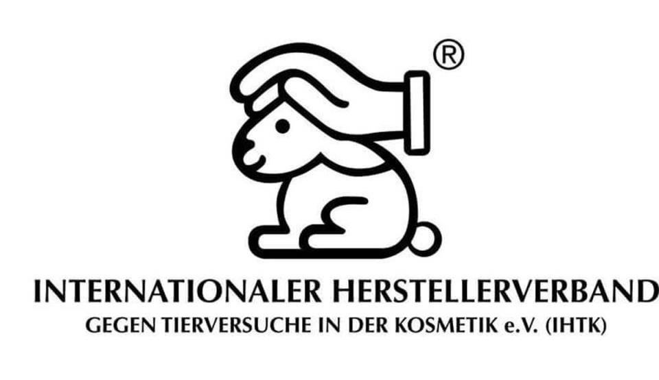 Hase mit schützender Hand – Das Strengste Siegel für Kosmetik ohne Tierversuche. (Bild: IHTN)