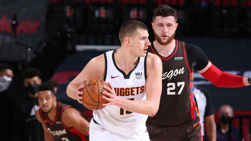 約基奇（Nikola Jokic）攻下全場最高36分，金塊逆轉拓荒者晉級。（圖／翻攝自金塊推特）