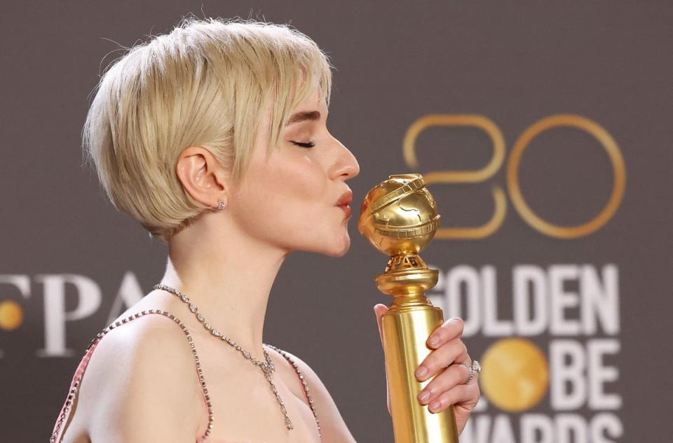 Julia Garner poses with her Best Supporting Actress for a Television Series award for “Ozark” (REUTERS)