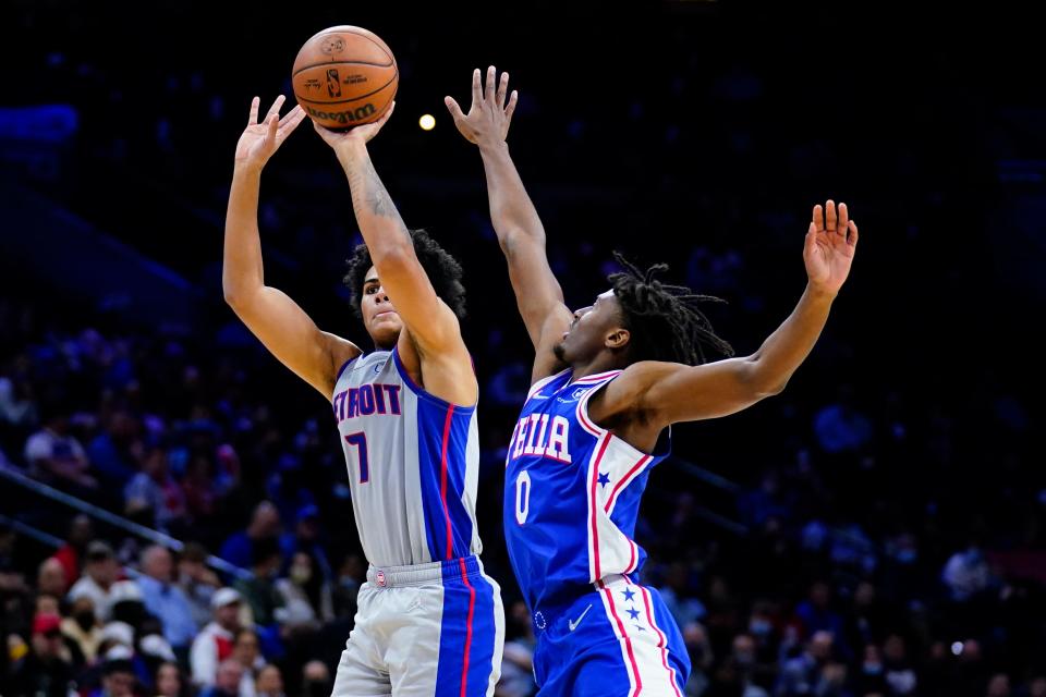 Detroit Pistons' Killian Hayes, left, goes up for a shot against Philadelphia 76ers' Tyrese Maxey during the first half Thursday, Oct. 28, 2021, at Wells Fargo Center in Philadelphia.