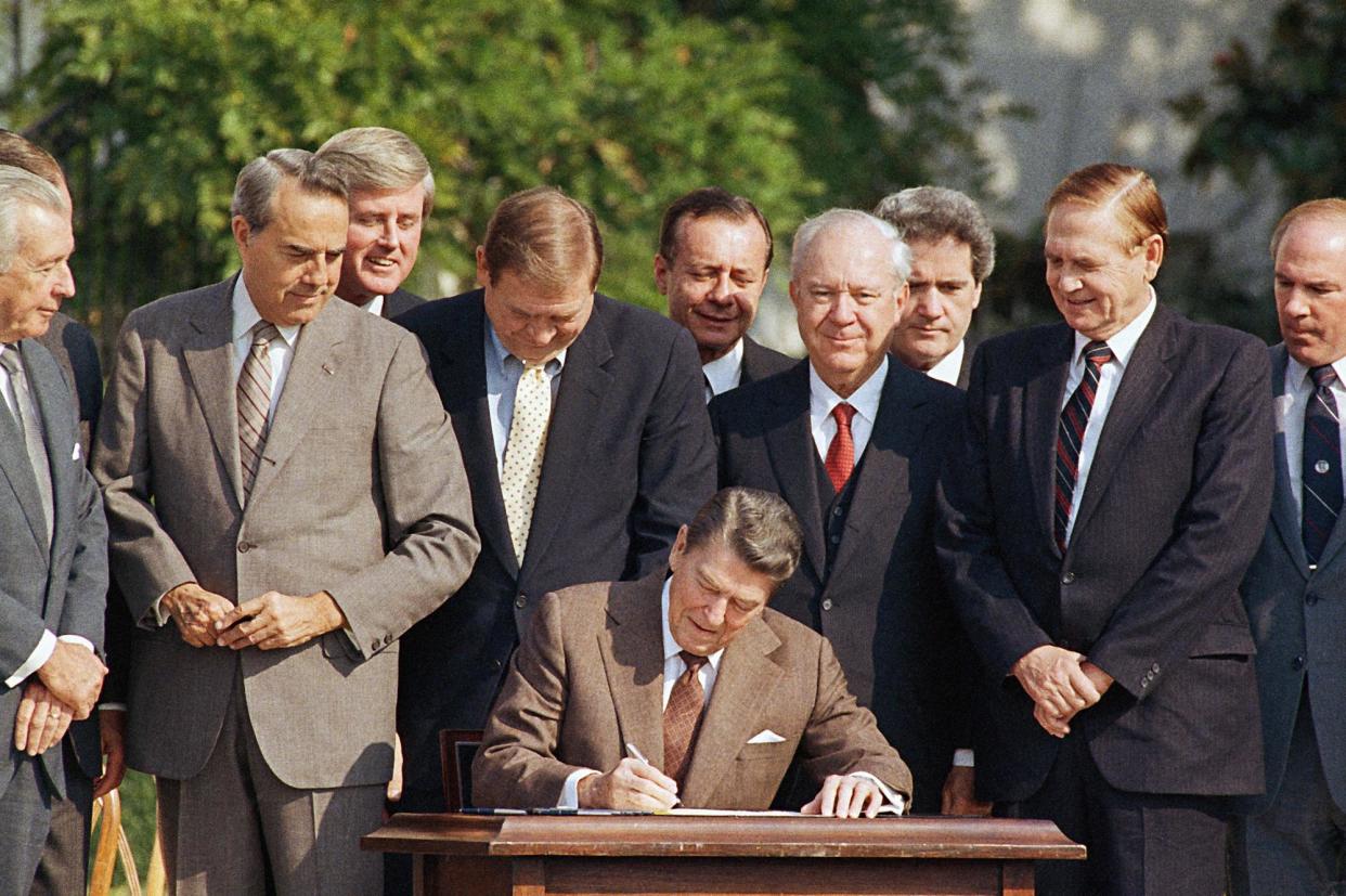 <span>Signed into law by Ronald Reagan, Emtala forced hospitals to treat these emergency patients or risk losing funding from Medicare.</span><span>Photograph: Bob Dougherty/AP</span>