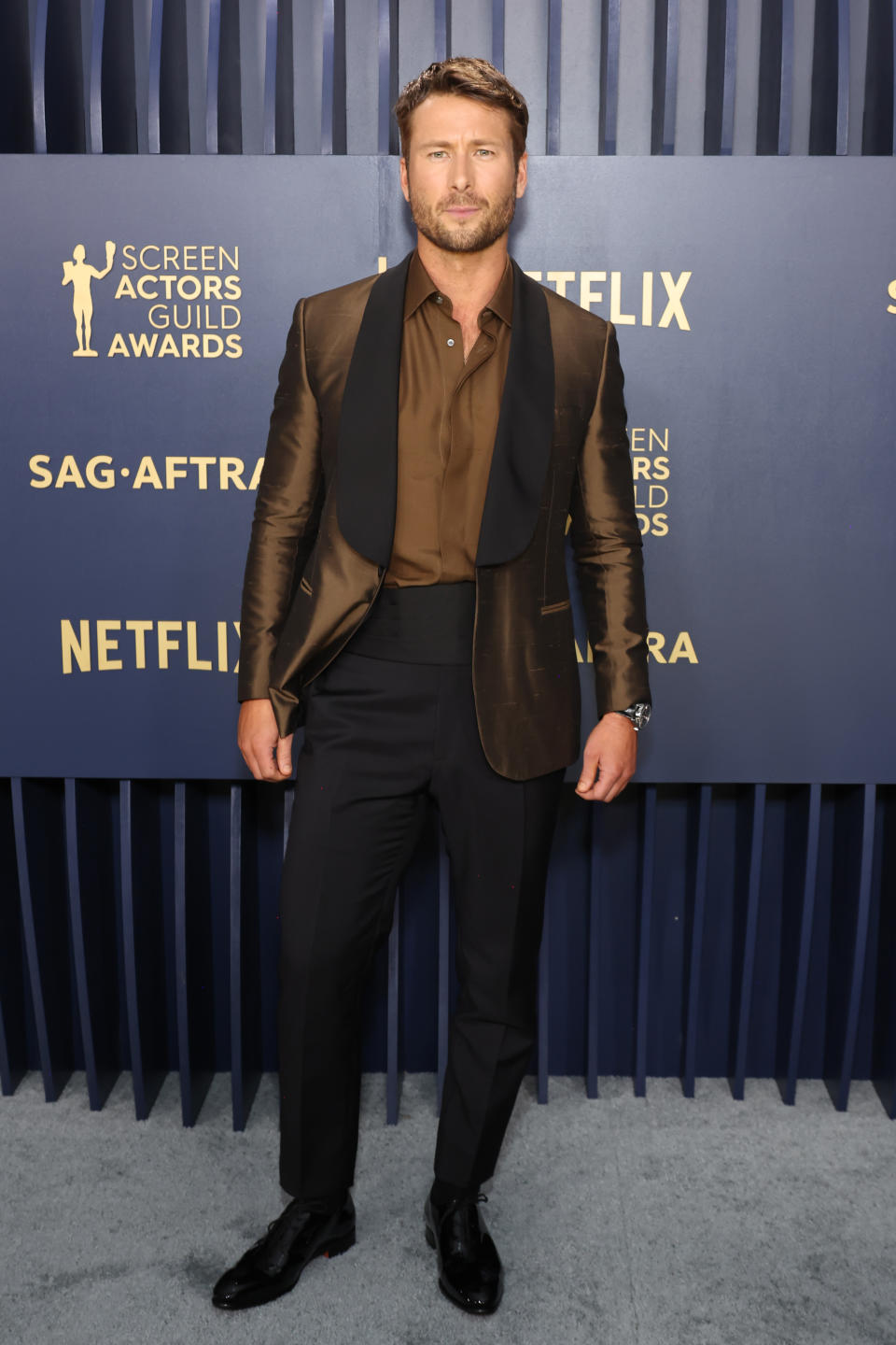 Glen Powell en los Screen Actors Guild Awards