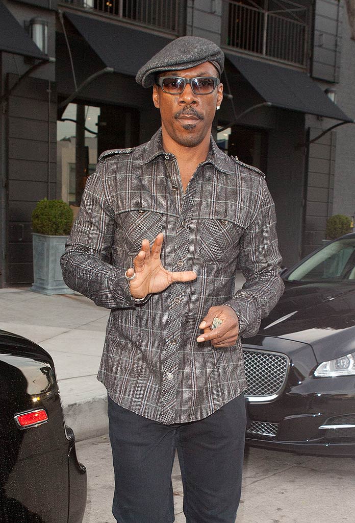 Eddie Murphy Shopping In Beverly Hills