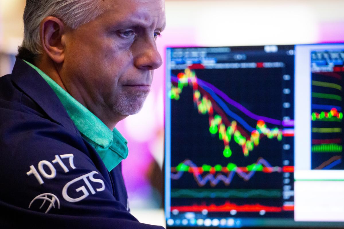 Stocks sink after Powell’s hawkish Jackson Hole message