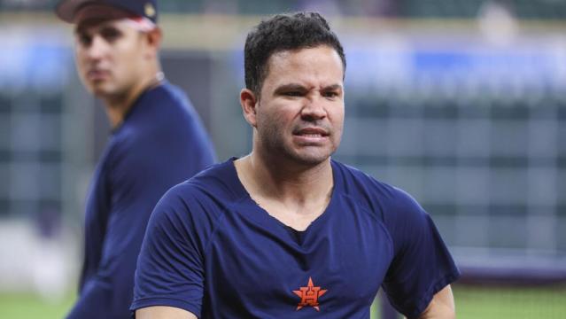 Altuve placed on injured list by Astros with left oblique discomfort