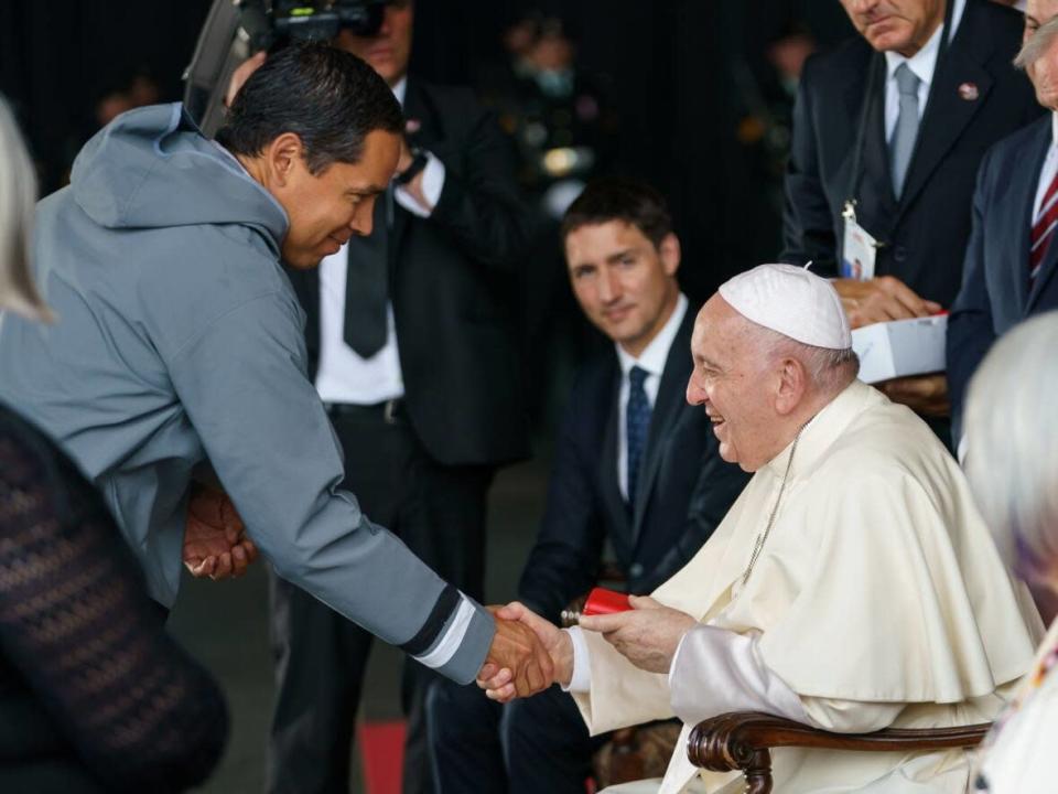 Inuit Tapiriit Kanatami president Natan Obed and Pope Francis during the welcoming ceremony in Edmonton on Sunday, July 24, 2022. (Adam Scotti/Prime Minister's Office - image credit)