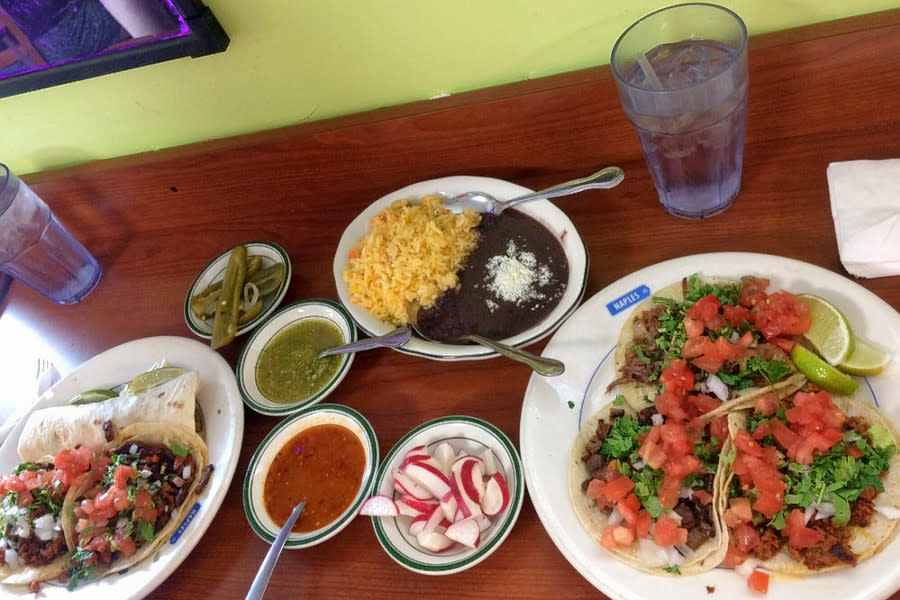 <b>Photo: david l./<a href="https://yelp.com/biz_photos/tacos-el-poblano-el-mexicano-yonkers?utm_campaign=694ed7a4-11cd-4cd7-8f69-221e82299ed3%2C5d0c32a5-da66-4ad4-b03c-54901b2fff98&utm_medium=81024472-a80c-4266-a0e5-a3bf8775daa7" rel="nofollow noopener" target="_blank" data-ylk="slk:Yelp;elm:context_link;itc:0;sec:content-canvas" class="link ">Yelp</a></b>