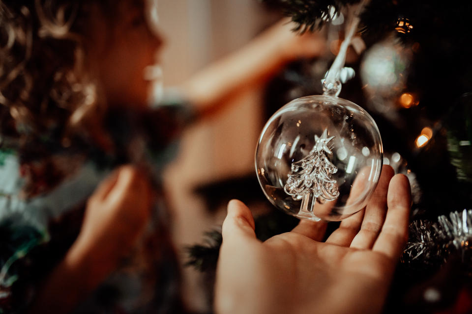 Außergewöhnlichen Weihnachtsschmuck gibt es bei Butlers (Symbolbild: Getty Images)