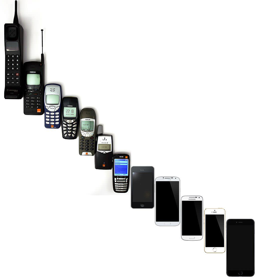 Mobile phone evolution, respectively, from left to right: Motorola 8900X-2, Nokia 2146 orange 5.1, Nokia 3210, Nokia 3510, Nokia 6210, Ericsson T39, HTC Typhoon, iPhone 3G, Samsung Galaxy S4, Samsung Galaxy S4 mini, iPhone 5s, iPhone 6 Plus