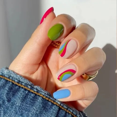 <p><a href=&quot;https://www.instagram.com/p/CfpuFRnJLoW/&quot; data-component=&quot;link&quot; data-source=&quot;inlineLink&quot; data-type=&quot;externalLink&quot; data-ordinal=&quot;1&quot;>@disseynails</a></p>