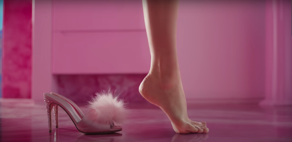 Margot Robbie reveals the secrets behind ‘Barbie’ feet scene