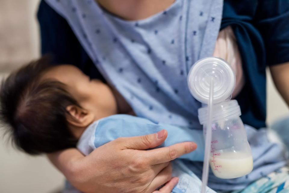 breast milk bacteria pumping breastfeeding